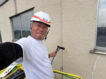 【雨漏り調査】散水調査はなぜ「下から上」？マスカー養生が重要な理由を解説